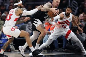 Theis schlägt Schröder - erstes Triple-Double für "Wemby"