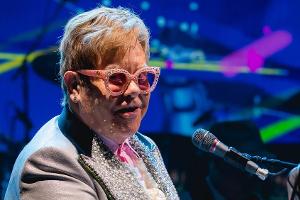 Viel Kunst: Elton John versteigert Inventar seines Hauses in Atlanta