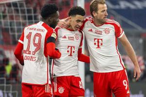 Dank Musiala: Bayern verdrängen Kaiser-Trauer