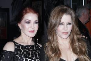 Priscilla Presley trauert: Lisa Marie in den Armen ihres Vaters