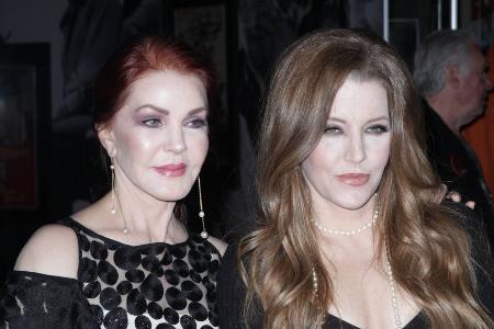 Priscilla Presley trauert: Lisa Marie in den Armen ihres Vaters Priscilla Presley trauert: Lisa Marie in den Armen ihres Vaters
