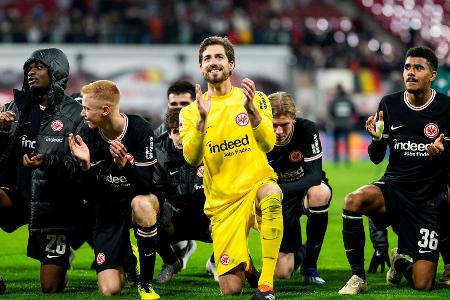 Eintracht feiert Trapp: Eintracht feiert Trapp: