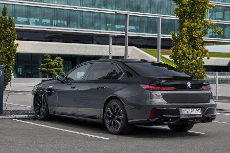 BMW M760e xDrive (09/2022) Plug-in-Hybrid, Ladesäule
