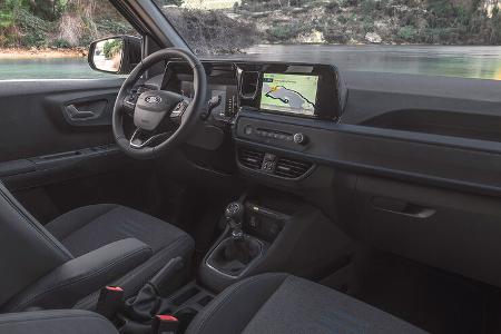 Ford E-Tourneo Courier