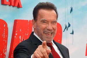Nach Zoll-Eklat: Arnold Schwarzenegger kontert mit anzüglichen Witzen
