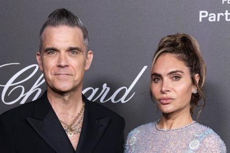 Robbie Williams in Sorge: Ehefrau Ayda Field muss in die Notaufnahme Robbie Williams in Sorge: Ehefrau Ayda Field muss in die Notaufnahme
