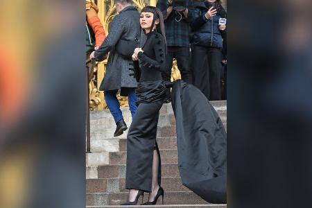 Kurzer Pony! Zendaya mit neuer Frisur kaum zu erkennen Kurzer Pony! Zendaya mit neuer Frisur kaum zu erkennen