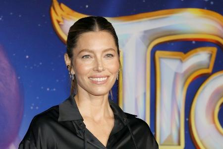 Darum isst Jessica Biel unter der Dusche Darum isst Jessica Biel unter der Dusche