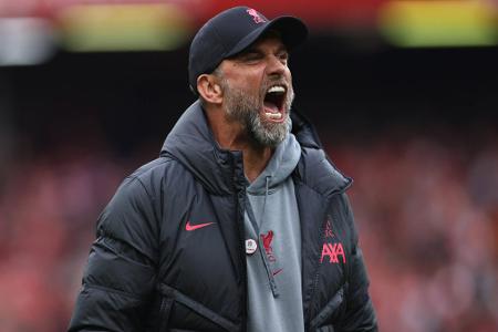 Die besten Sprüche von Jürgen Klopp - Jürgen Klopp begann seine Karriere beim FSV Mainz 05, feierte dann große Erfolge mit dem BVB und arbeitet noch bis Sommer 2024 beim FC Liverpool an seinem Denkmal. Danach ist Schluss für den Deutschen, das gab er zuletzt bekannt. Beliebt ist ist 'Kloppo' für sein manchmal loses Mundwerk und seine Eloquenz. Das sind seine besten Sprüche: Die besten Sprüche von Jürgen Klopp - Jürgen Klopp begann seine Karriere beim FSV Mainz 05, feierte dann große Erfolge mit dem BVB und arbeitet noch bis Sommer 2024 beim FC Liverpool an seinem Denkmal. Danach ist Schluss für den Deutschen, das gab er zuletzt bekannt. Beliebt ist ist 'Kloppo' für sein manchmal loses Mundwerk und seine Eloquenz. Das sind seine besten Sprüche: