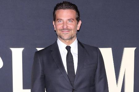 Bradley Cooper ist riesiger Metallica-Fan und Glastonbury-Dauergast Bradley Cooper ist riesiger Metallica-Fan und Glastonbury-Dauergast