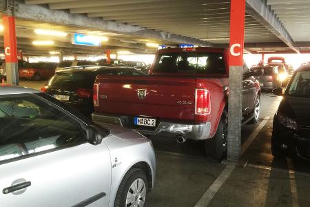 Parken Parkhaus Parkplatz