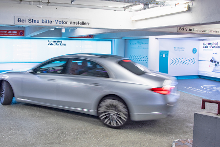 Automated Valet Parking Stuttgart Flughafen Mercedes S-Klasse