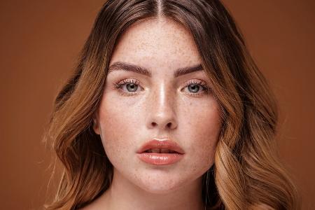 Fake Lashes sind out: 2024 stehen wir auf natürlichen Augenaufschlag Fake Lashes sind out: 2024 stehen wir auf natürlichen Augenaufschlag