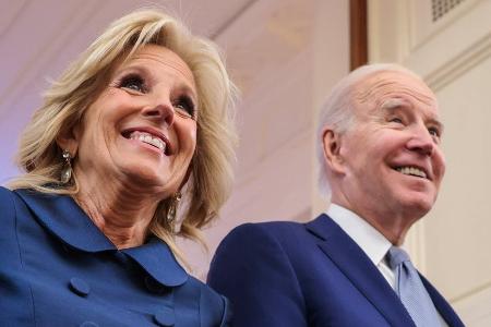 Anlässlich der Grammys: Joe und Jill Biden auf dem Weg nach L.A. Anlässlich der Grammys: Joe und Jill Biden auf dem Weg nach L.A.