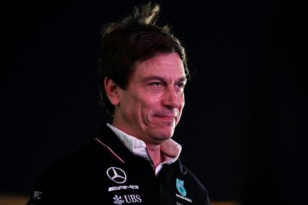 Verstappen, Alonso, ein Rookie? Die Kandidaten für Mercedes Verstappen, Alonso, ein Rookie? Die Kandidaten für Mercedes