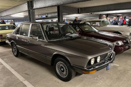 BMW 5er E12 Bremen Classic Motorshow 2024 Parkhaus 