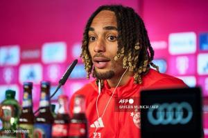FC Bayern: Boey zunächst auf der Bank