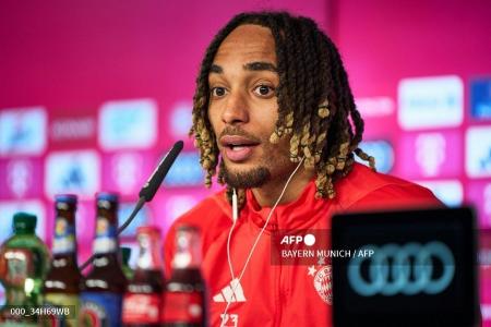 FC Bayern: Boey zunächst auf der Bank FC Bayern: Boey zunächst auf der Bank