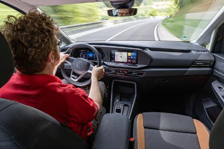 VW Caddy 1.5 TSI, Cockpit + Fahrer