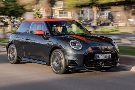 Mini Cooper SE mit John Cooper Works Trim Ausstattung