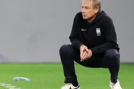 Auch sein Lächeln ist Thema: Scharfe Kritik an Klinsmann Auch sein Lächeln ist Thema: Scharfe Kritik an Klinsmann