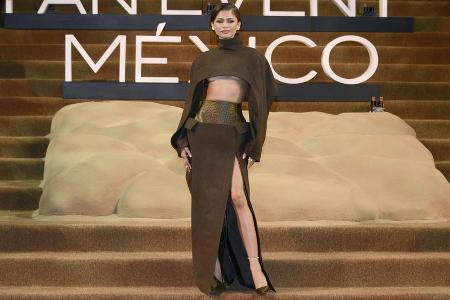 Zendaya lässt im Zweiteiler bei Filmpremiere tief blicken Zendaya lässt im Zweiteiler bei Filmpremiere tief blicken