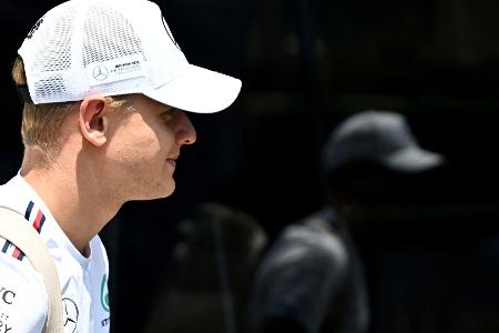 Schumacher traut sich Mercedes-Cockpit zu: 