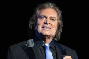 Engelbert könnte ältester Musiker auf Glastonbury Festival werden