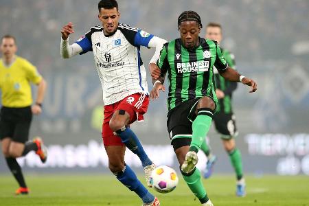 Fan-Protest: Spiel zwischen HSV und Hannover unterbrochen Fan-Protest: Spiel zwischen HSV und Hannover unterbrochen