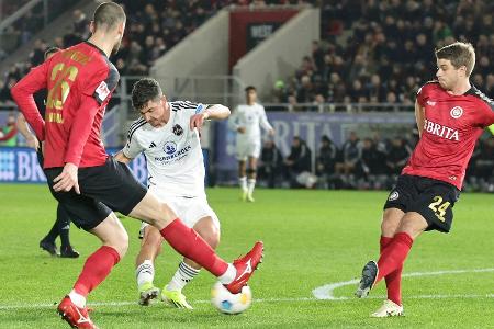 Ohne Uzun: Nürnberg trennt sich 1:1 von Wiesbaden Ohne Uzun: Nürnberg trennt sich 1:1 von Wiesbaden