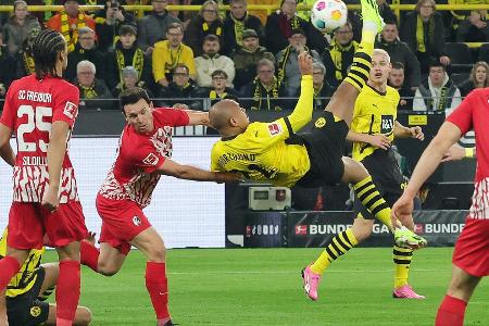 Tore und Tennisbälle: BVB besiegt Lieblingsgegner Freiburg Tore und Tennisbälle: BVB besiegt Lieblingsgegner Freiburg