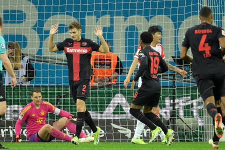 Bayer dominiert Bayern: Großer Sieg im Titelrennen Bayer dominiert Bayern: Großer Sieg im Titelrennen