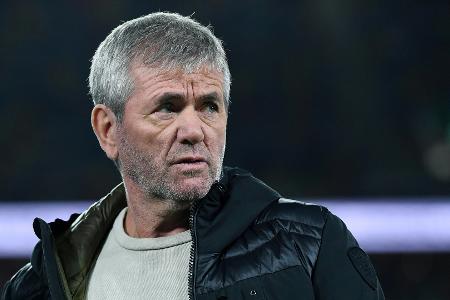 Funkel soll Kaiserslautern vor dem Abstieg retten Funkel soll Kaiserslautern vor dem Abstieg retten