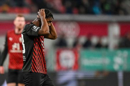 3. Liga: Ingolstadt stürzt gegen Schlusslicht Freiburg ab 3. Liga: Ingolstadt stürzt gegen Schlusslicht Freiburg ab