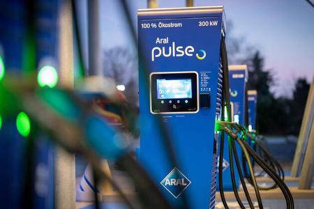 Aral Pulse Alpitronic Hyc 300 Ladestation Hypercharger Schnelllader