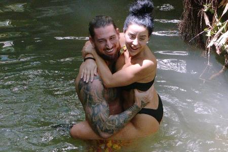 Mike Heiter und Leyla Lahouar im Bett: Sind sie jetzt ein Paar? Mike Heiter und Leyla Lahouar im Bett: Sind sie jetzt ein Paar?