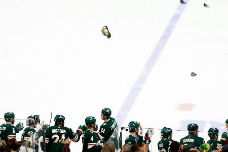 Wildes Spiel in Minnesota: 17 Tore in der NHL Wildes Spiel in Minnesota: 17 Tore in der NHL
