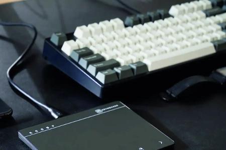 Die Eignung des Touchpads als Ersatz für die Maus hängt davon ab, welche Aufgaben Sie am Computer ausführen. Alternativ können Sie auch beide Eingabegeräte abwechselnd verwenden.