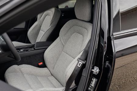 Volvo V60 Cross Country B5 AWD Pro, Interieur