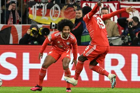 FC Bayern: Gnabry und Davies zurück im Training FC Bayern: Gnabry und Davies zurück im Training