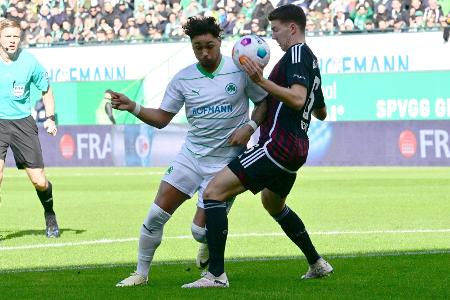 Doppelpack von Sieb: Kleeblatt gewinnt 272. Franken-Derby Doppelpack von Sieb: Kleeblatt gewinnt 272. Franken-Derby