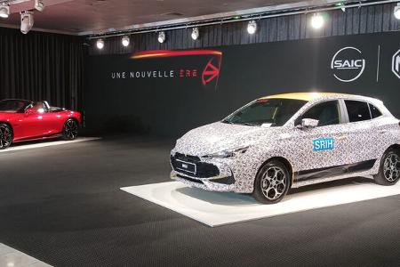 MG3 Kleinwagen getarnt