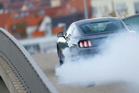 Ford Mustang 2.3 Ecoboost Fastback, Heckansicht