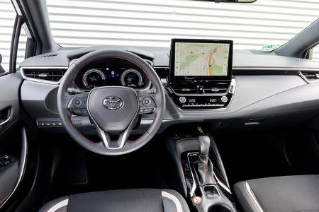 Toyota Corolla Touring Sports 2.0 Hybrid GR Sport, Cockpit