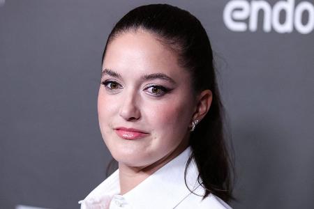 Hailey Biebers Schwester Alaia Baldwin nach Tampon-Attacke verhaftet Hailey Biebers Schwester Alaia Baldwin nach Tampon-Attacke verhaftet