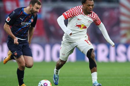 Slapstick-Tor zur Eintracht-Führung Slapstick-Tor zur Eintracht-Führung