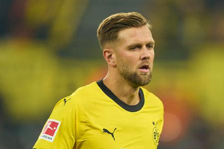 ANGRIFF: Niclas Füllkrug - Note: 3,0 - Warf sich in der Spitze mit Intensität in die Duelle und zog immer wieder Gegenspieler von ihrer Position. Vor dem 1:0 mit starker Übersicht. In Summe aber selbst eher ungefährlich. Trotzdem kein schlechtes Spiel von ihm.