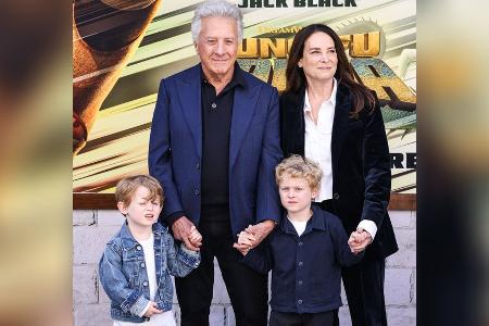 Dustin Hoffman: Süßer Auftritt mit seinen Enkelkindern Dustin Hoffman: Süßer Auftritt mit seinen Enkelkindern
