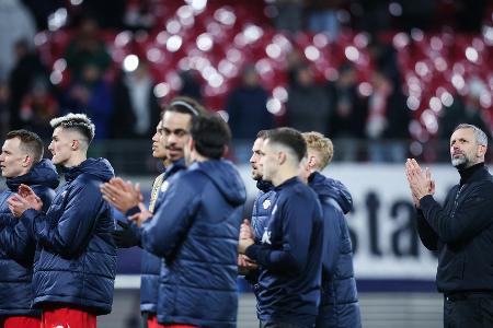 Streik: RB-Fans im Mannschaftsbus zurück nach Leipzig Streik: RB-Fans im Mannschaftsbus zurück nach Leipzig