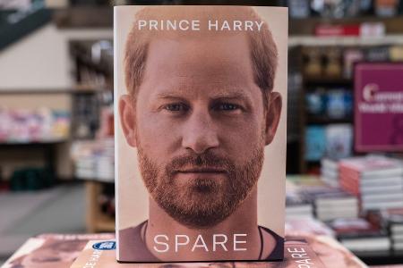 Prinz Harry ist mit seinen Memoiren für britischen Buchpreis nominiert Prinz Harry ist mit seinen Memoiren für britischen Buchpreis nominiert